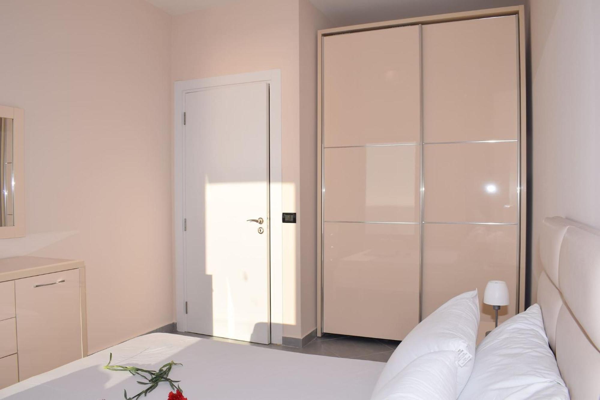 Besi Apartments Durres Bagian luar foto
