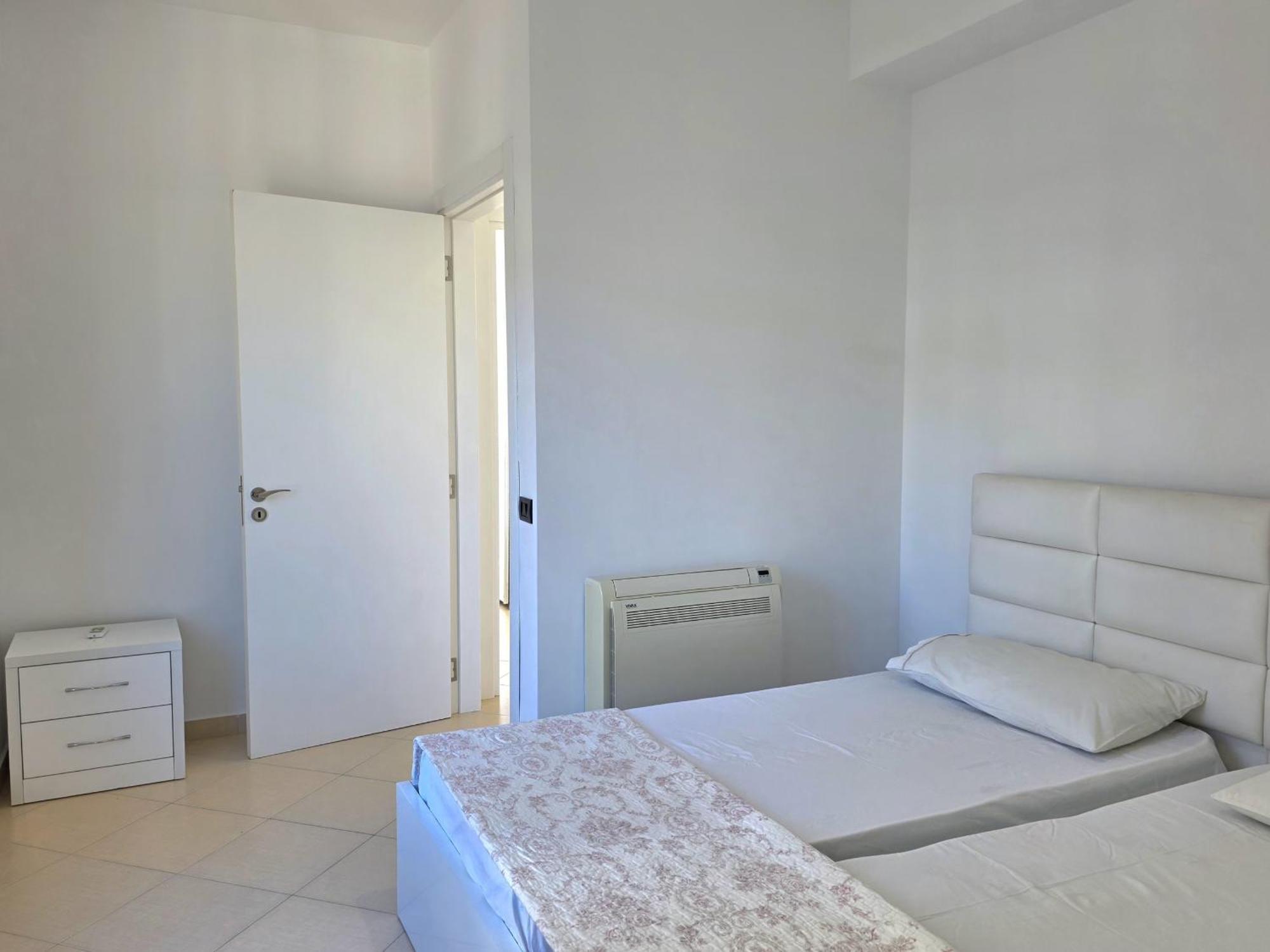 Besi Apartments Durres Bagian luar foto